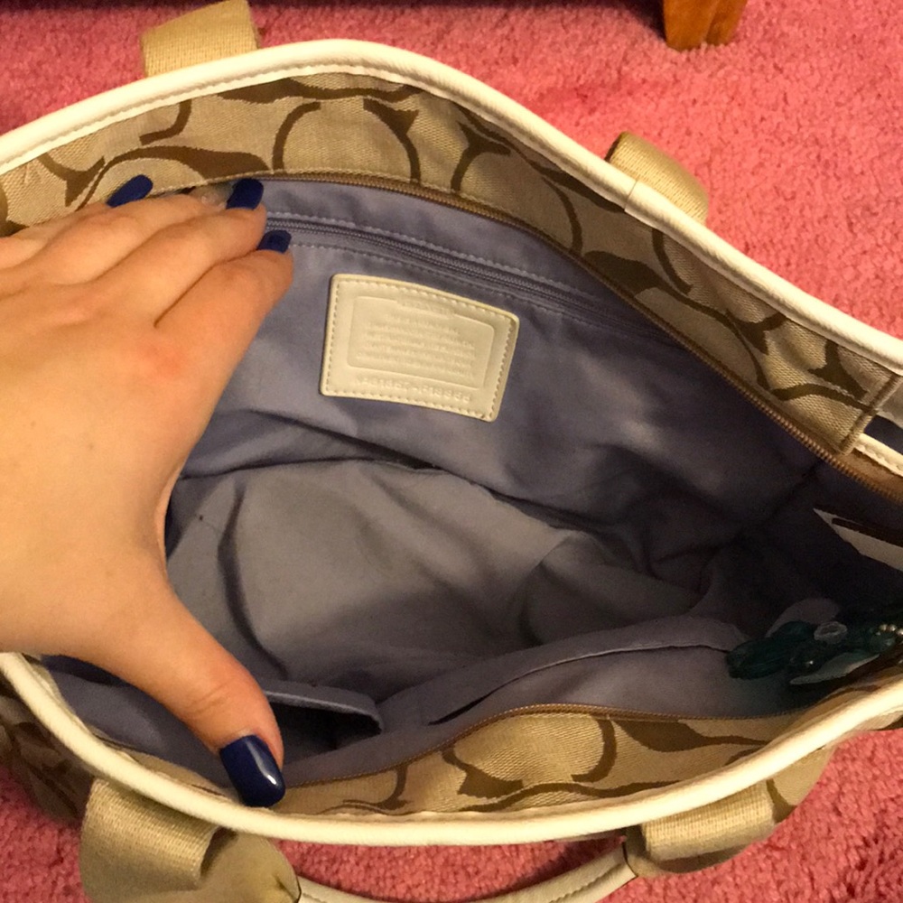 Coach purse, small tote style - Picture 3 of 3